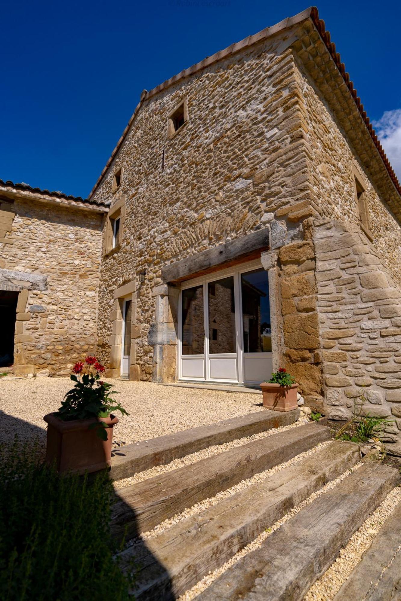 Bed and Breakfast Le Petit Riousset, Gite A La Campagne, Piscine Montvendre Zewnętrze zdjęcie